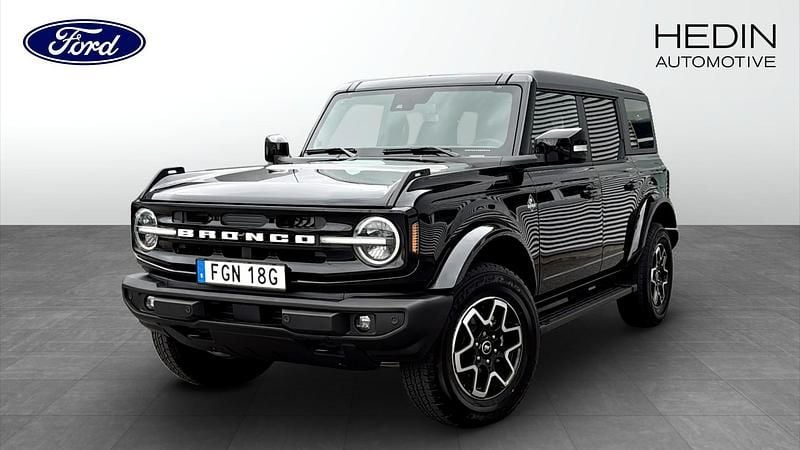 Svart (black) Begagnad 2024 Ford Bronco Outer Banks SUV | 739 900 kr - Bild 1/4