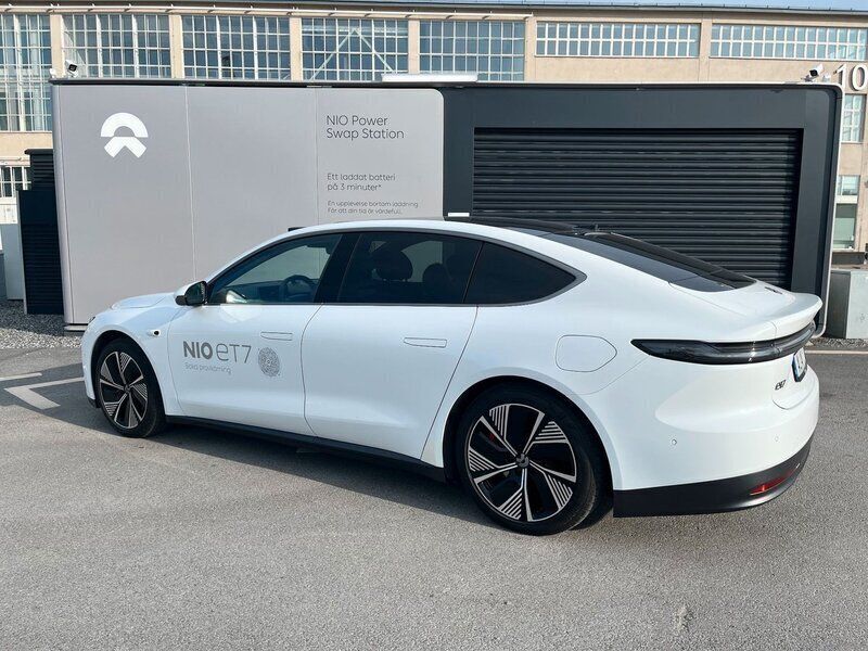 Vit Begagnad 2022 Nio ET7 Sedan | 639 900 kr - Bild 1/4