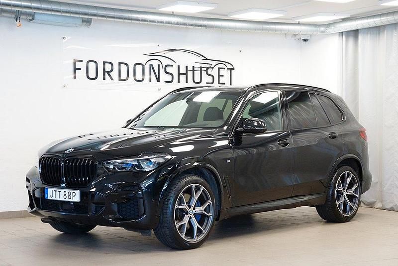 Svart Begagnad 2022 BMW X5 M Sport SUV | 729 000 kr (Lite dyr) - Bild 1/4