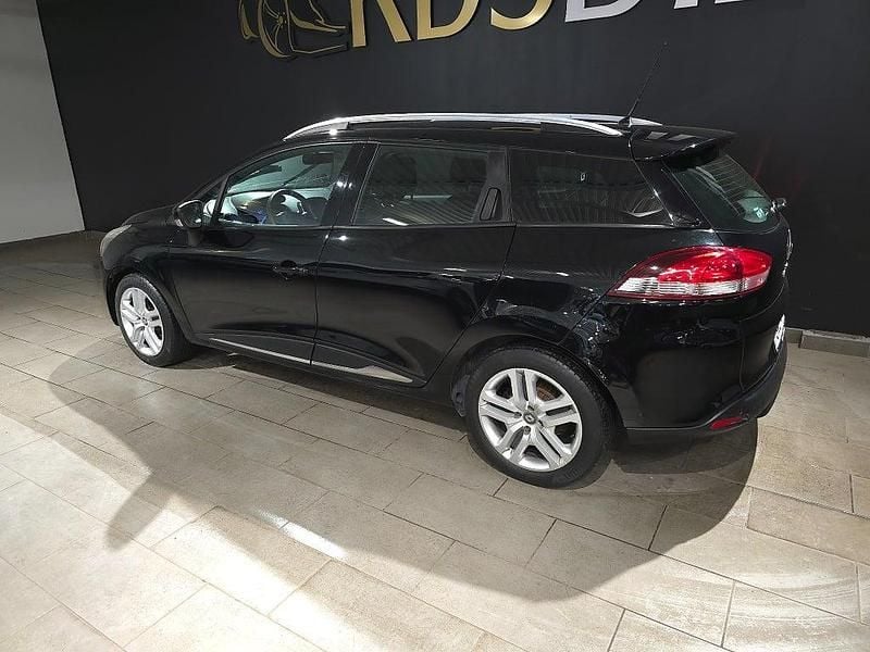 Begagnad Renault Clio GrandTour Zen 73 HK (53 kW) 2016 Svart Kombi