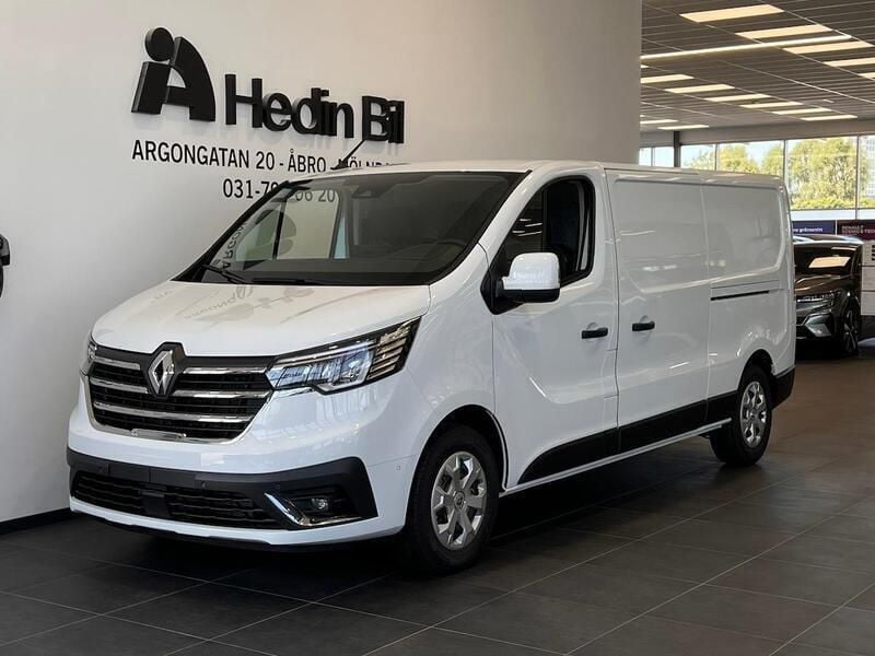 Vit Begagnad 2023 Renault Trafic Van | 367 900 kr - Bild 1/4