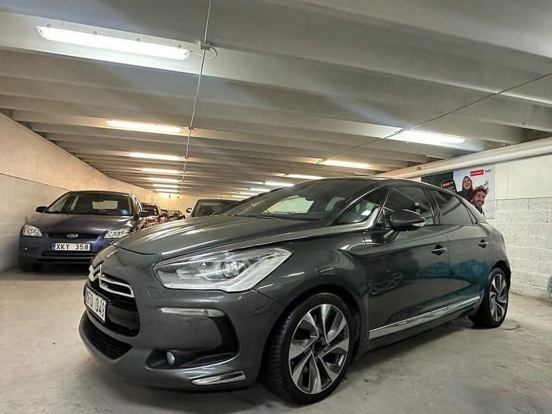 Begagnad Citroën DS5 163 HK (119 kW) 2012 Grå Halvkombi