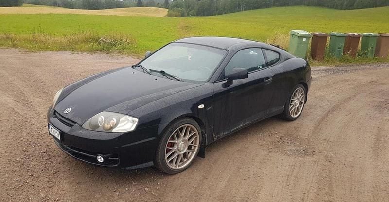 Svart Begagnad 2002 Hyundai Coupé Sportkupé | 29 000 kr - Bild 1/4