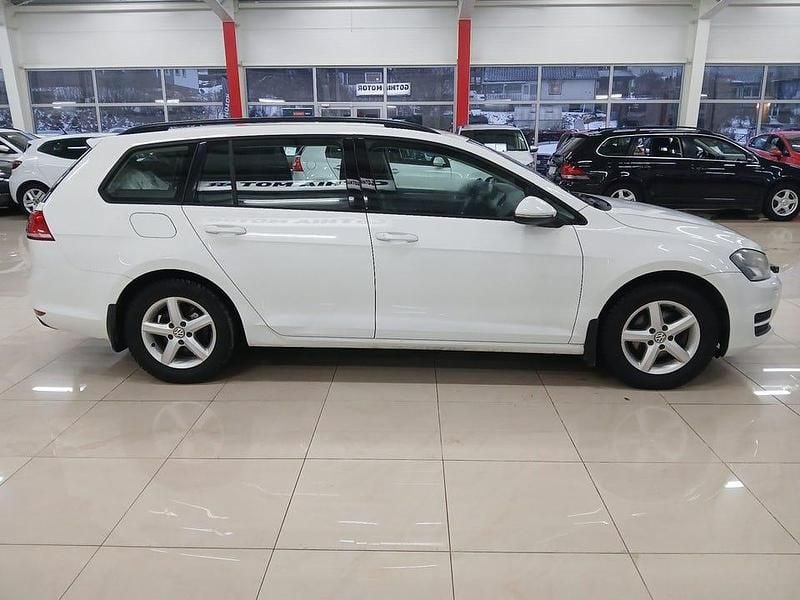 Begagnad VW Golf VII 105 HK (77 kW) 2014 Vit