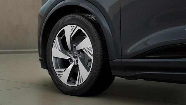 Begagnad Audi Q6 Sportback e-tron S-Line 239 kW (326 HK) 2025 Svart SUV