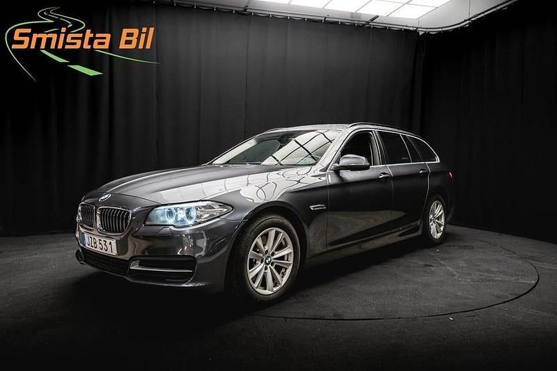 Mörkgrå Begagnad 2015 BMW 520 Kombi | 149 800 kr (Marknadspris) - Bild 1/3