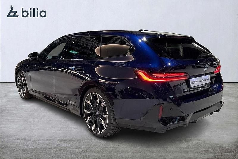 Begagnad BMW 530e Comfort Edition 300 HK (220 kW) 2025 Blå Kombi