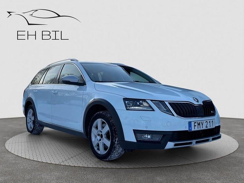 Begagnad Skoda Octavia Scout 184 HK (135 kW) 2018 Vit Kombi