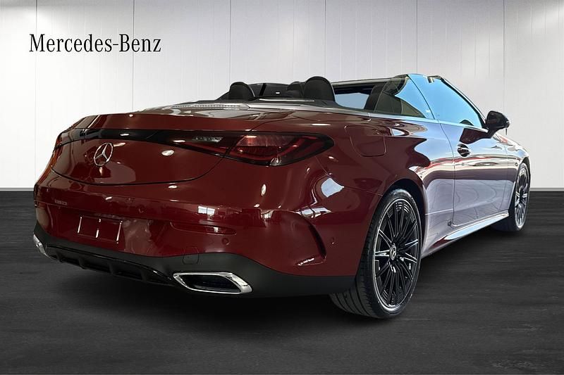 Ny Mercedes CLE200 2025 Röd Cab