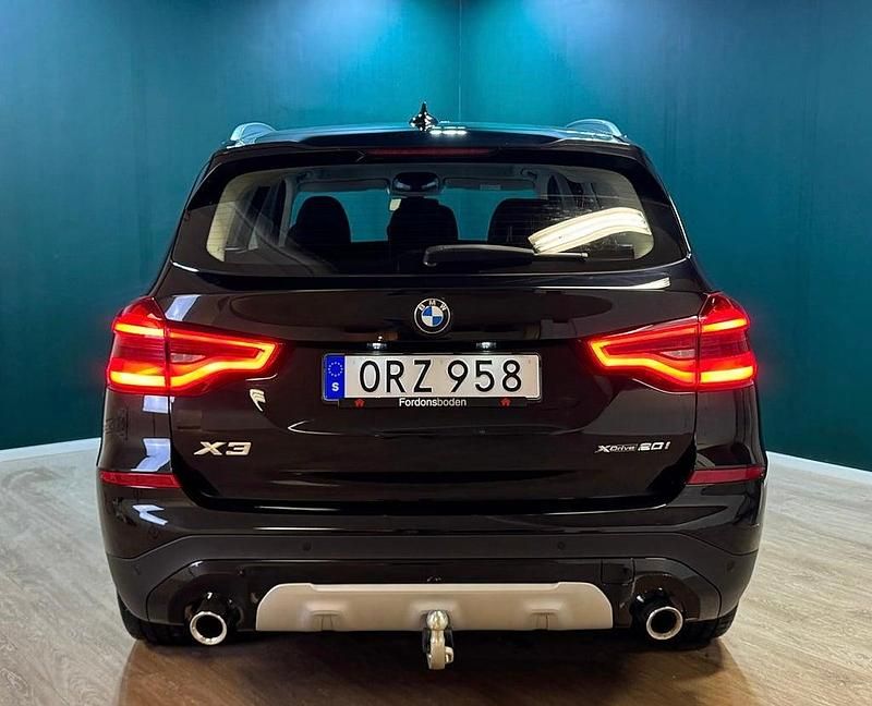 Begagnad BMW X3 xLine 184 HK (135 kW) 2019 Svart SUV