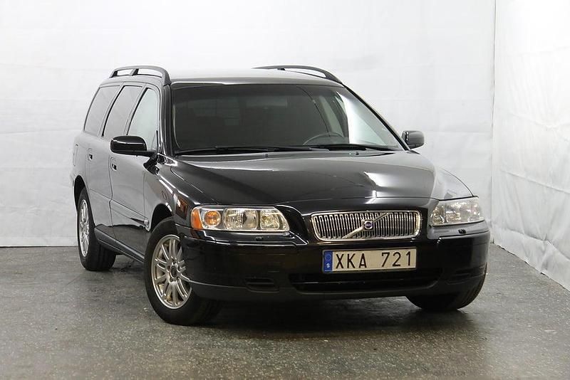 Svart Begagnad 2005 Volvo V70 Business Edition Kombi | 32 500 kr (Marknadspris) - Bild 1/4