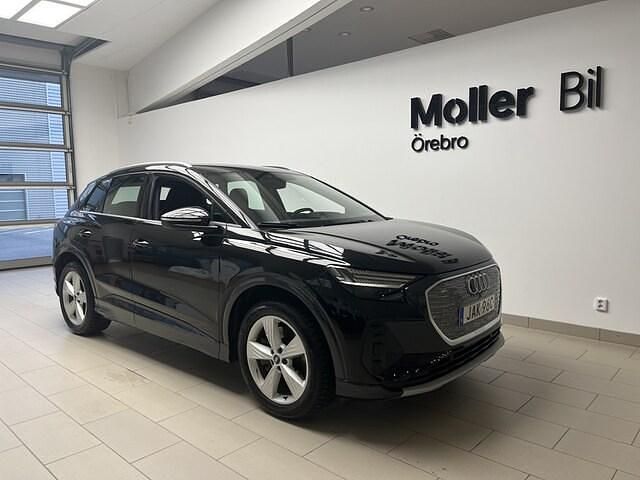 Mytsvart metallic Begagnad 2023 Audi Q4 e-tron SUV | 399 000 kr (Lite dyr) - Bild 1/4