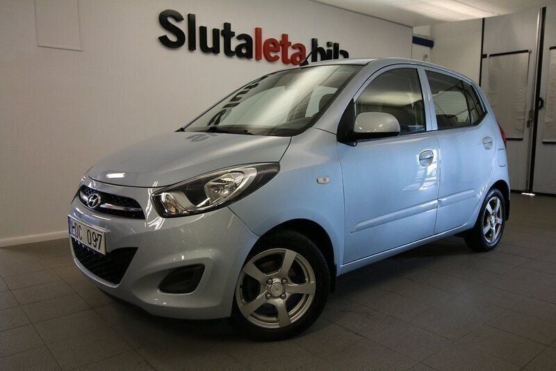 Silver Begagnad 2011 Hyundai i10 Premium Halvkombi | 57 900 kr (Dyr) - Bild 1/4