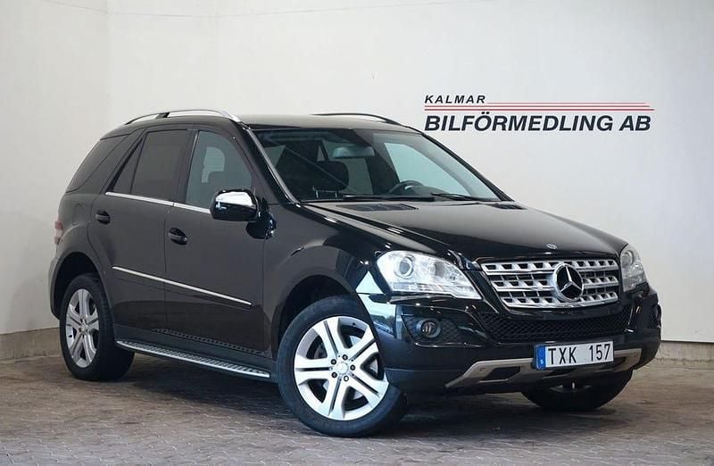 Svart Begagnad 2008 Mercedes ML320 SUV | 119 900 kr - Bild 1/4