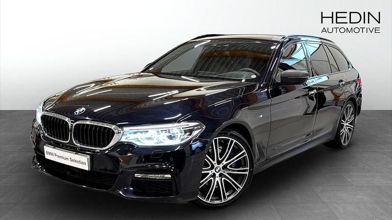 Svart Begagnad 2017 BMW 540 Comfort Edition Kombi | 348 700 kr (Bra pris) - Bild 1/4