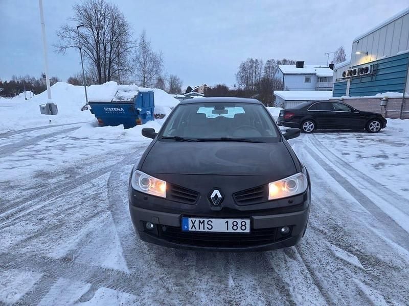 Begagnad 2006 Renault Mégane II | 16 900 kr (Marknadspris) - Bild 1/4