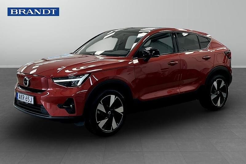 Röd Begagnad 2025 Volvo EC40 Core SUV | 489 900 kr (Dyr) - Bild 1/4