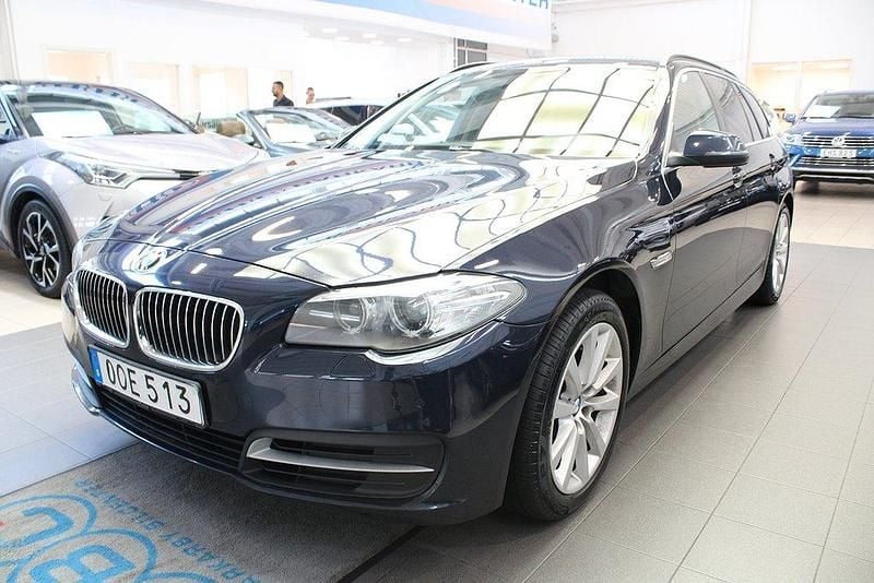 Blå Begagnad 2014 BMW 520 Kombi | 119 900 kr (Bra pris) - Bild 1/4