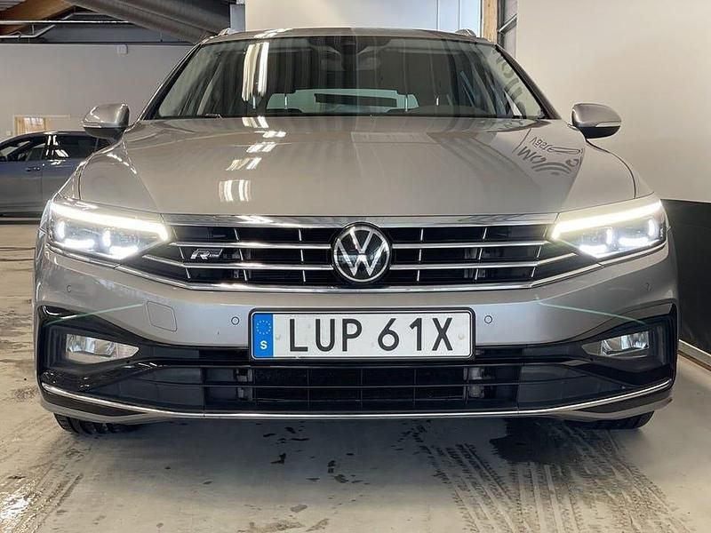 Begagnad VW Passat GT 200 HK (147 kW) 2022 Pyrit silver metallic Kombi