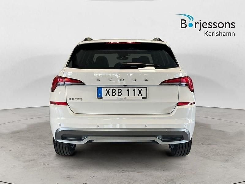 Begagnad Skoda Kamiq Style 151 HK (111 kW) 2023 Vit SUV