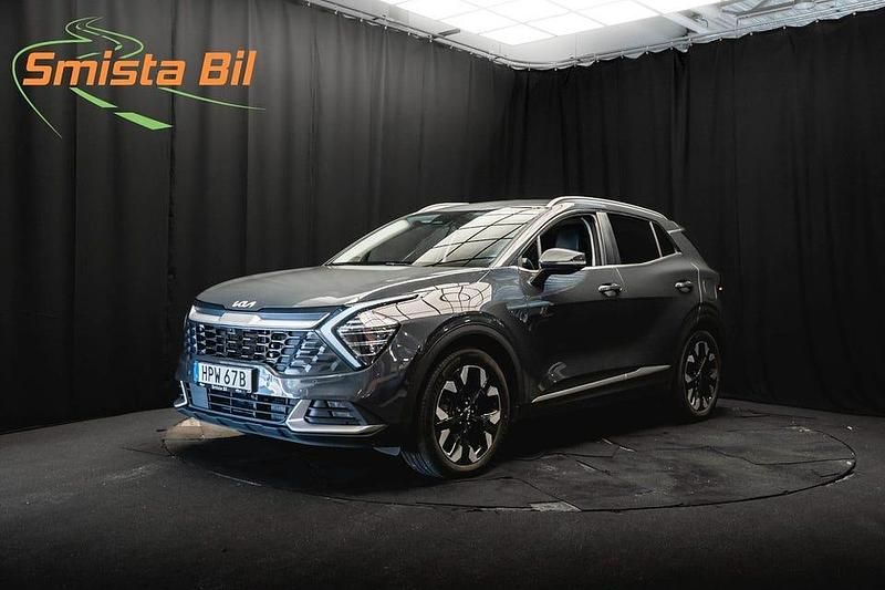 Grå Begagnad 2022 Kia Sportage Advance SUV | 269 700 kr (Bra pris) - Bild 1/3