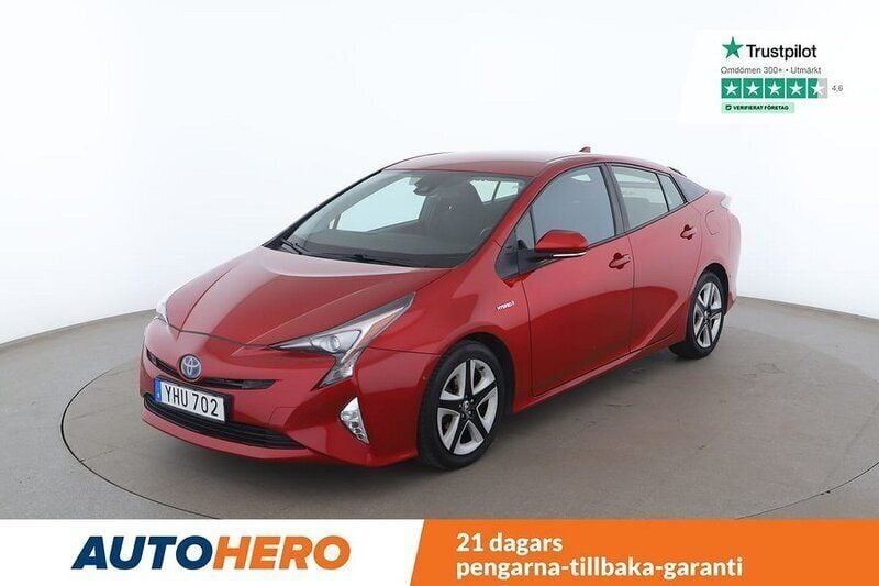 Röd Begagnad 2016 Toyota Prius Executive Halvkombi | 166 000 kr (Marknadspris) - Bild 1/4