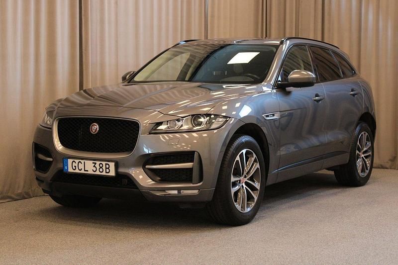 Grå Begagnad 2019 Jaguar F-Pace R-Sport SUV | 249 900 kr (Bra pris) - Bild 1/4