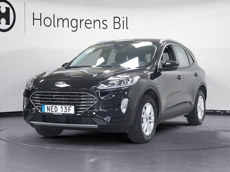 Svart Begagnad 2022 Ford Kuga Titanium SUV | 239 900 kr (Marknadspris) - Bild 1/4