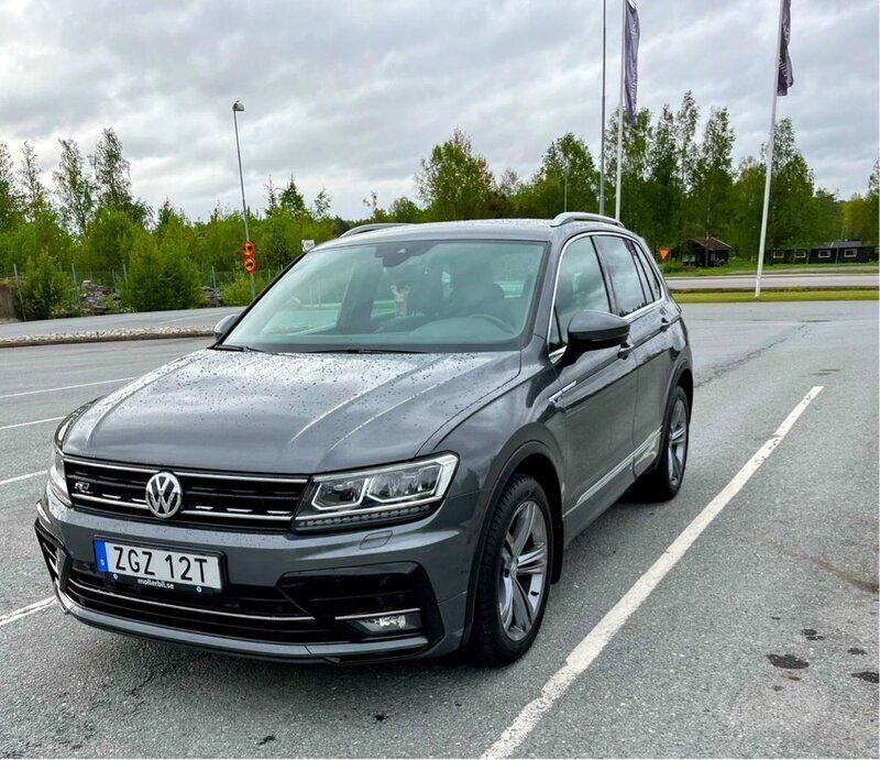 Grå Begagnad 2019 VW Tiguan R-line SUV | 269 000 kr (Lite dyr) - Bild 1/4