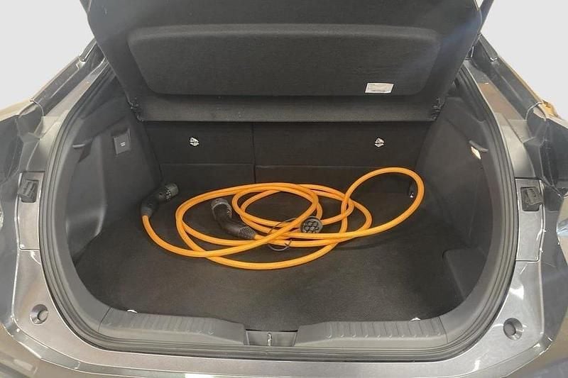 Begagnad Toyota C-HR Style 226 HK (166 kW) 2025 Grå SUV