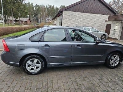 Begagnad 2011 Volvo S40 Sedan | 48 000 kr (Marknadspris) - Bild 1/4