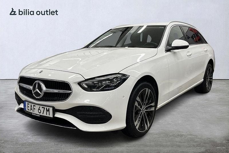 Vit Begagnad 2022 Mercedes C300e Avantgarde Kombi | 324 900 kr (Marknadspris) - Bild 1/3