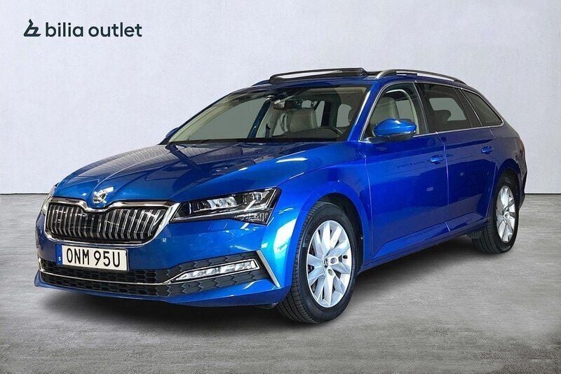 Blå Begagnad 2022 Skoda Superb Style Kombi | 289 900 kr (Bra pris) - Bild 1/3
