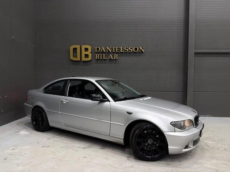 Begagnad BMW 330 231 HK (169 kW) 2003 Grå Sportkupé