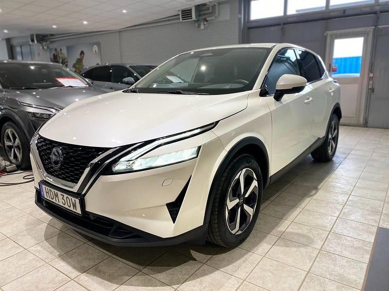 Begagnad Nissan Qashqai N-Connecta 158 HK (116 kW) 2023 Vit SUV