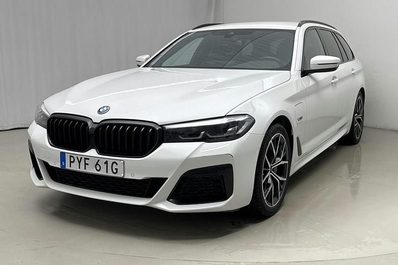Begagnad BMW 530 M Sport 292 HK (214 kW) 2023 Vit Kombi