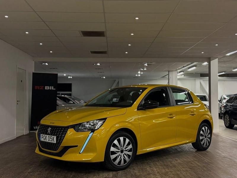 Gul Begagnad 2022 Peugeot 208 Active Halvkombi | 139 900 kr (Marknadspris) - Bild 1/3