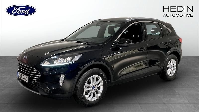 Svart (black) Begagnad 2022 Ford Kuga Titanium SUV | 259 900 kr (Marknadspris) - Bild 1/4