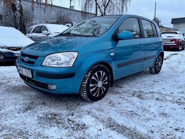 Ljusblå Begagnad 2004 Hyundai Getz Halvkombi | 33 000 kr (Marknadspris) - Bild 1/4