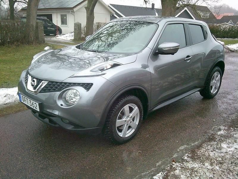 Begagnad Nissan Juke Tekna 116 HK (85 kW) 2016 Grå SUV