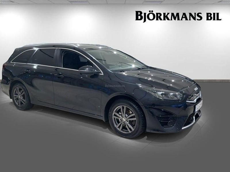 Begagnad Kia Ceed Sportswagon Advance 105 HK (77 kW) 2021 Svart Kombi
