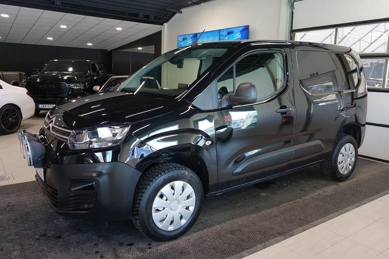 Begagnad Citroën Berlingo 131 HK (96 kW) 2019 Svart Minibuss