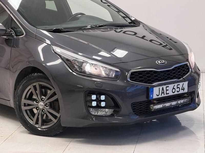 Begagnad Kia Ceed Sportswagon GT-Line 136 HK (100 kW) 2016 Grå Kombi
