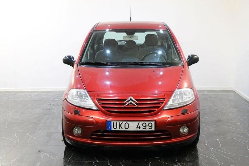 Begagnad Citroën C3 109 HK (80 kW) 2003 Mörkröd Halvkombi