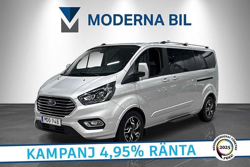 Grå Begagnad 2020 Ford Tourneo Titanium Minibuss | 549 700 kr - Bild 1/4