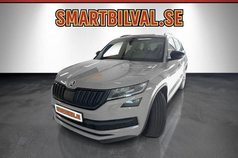 Grå Begagnad 2020 Skoda Kodiaq SportLine SUV | 259 900 kr (Bra pris) - Bild 1/4