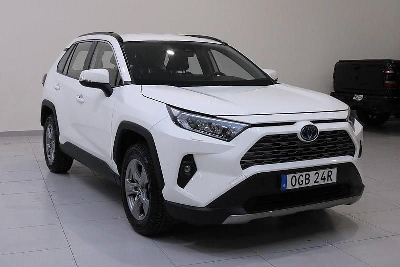 Vit Begagnad 2022 Toyota RAV4 Hybrid SUV | 199 900 kr (Bra pris) - Bild 1/4