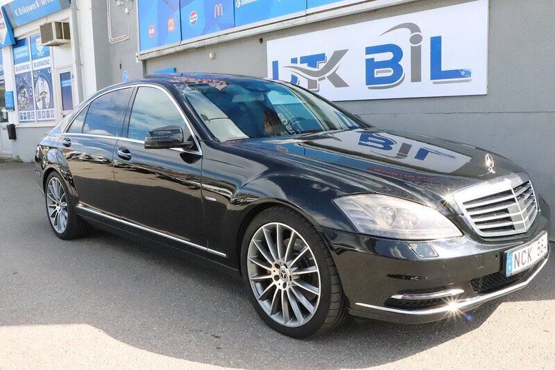 Svart Begagnad 2011 Mercedes S350L Sedan | 179 900 kr - Bild 1/4