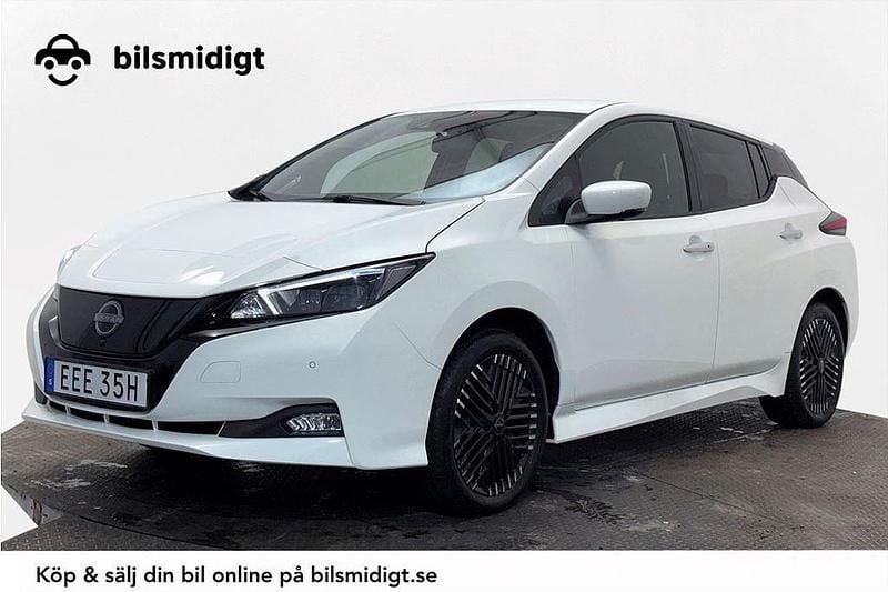 Vit Begagnad 2023 Nissan Leaf 360º Halvkombi | 219 900 kr (Marknadspris) - Bild 1/3