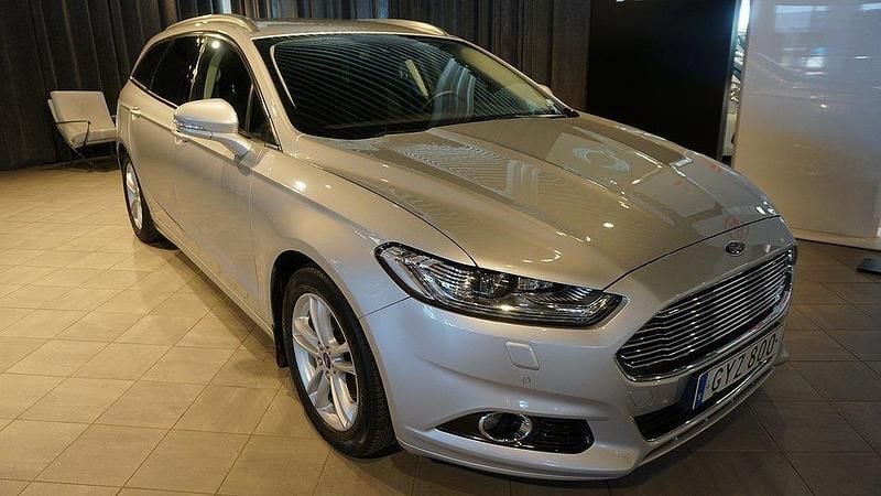Grå Begagnad 2016 Ford Mondeo Business Edition Kombi | 129 000 kr (Marknadspris) - Bild 1/4